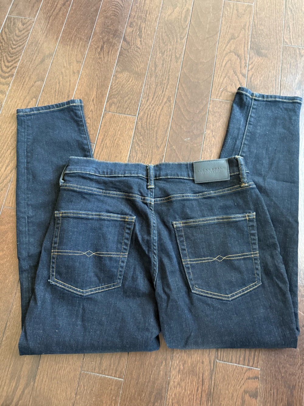 Lucky Brand Men's Dark Wash Straight Jeans - Picture 3 of 8